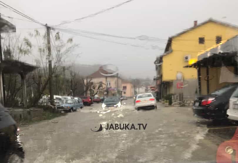 Ilustracija članka: Kiša stvorila velike probleme u Vitini