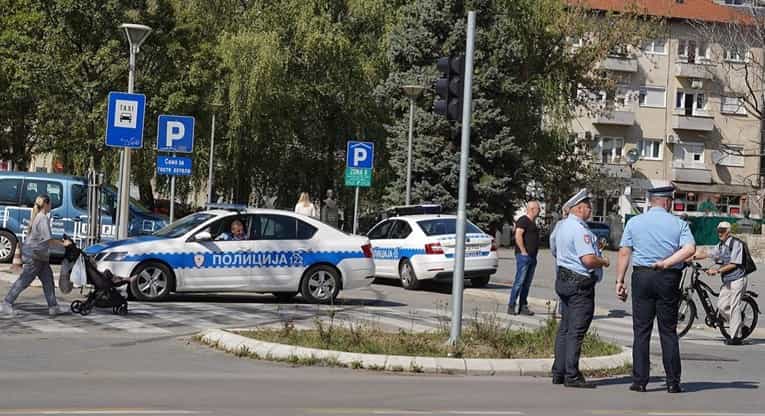 Ilustracija članka: Krali drva hrvatskom povratničku u RS-u, on ih uhvatio. Nasmrt su ga prebili