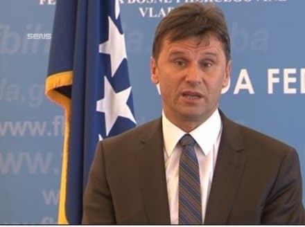 Ilustracija članka: Premijer Novalić: Mirovine u FBiH neće biti smanjene