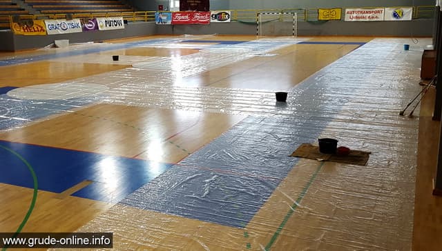 Ilustracija članka: Grudska dvorana prokišnjava na sve strane (FOTO)