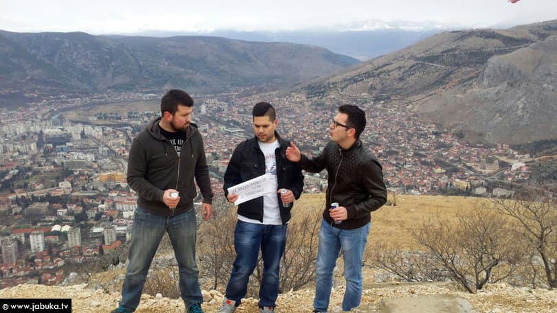 Ilustracija članka: Podržite trojicu mostarskih studenata u avanturi života