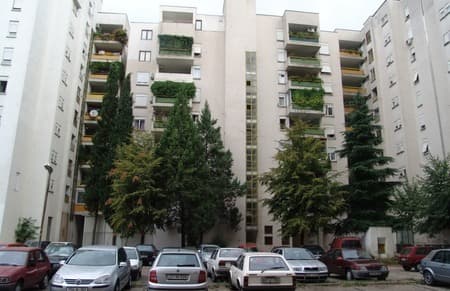 Ilustracija članka: Naknada za stanove oficirima JNA mogla bi iznositi 90,000.000 KM