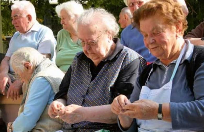 Ilustracija članka: Žene u Federaciji BiH žive pet godina duže od muškaraca