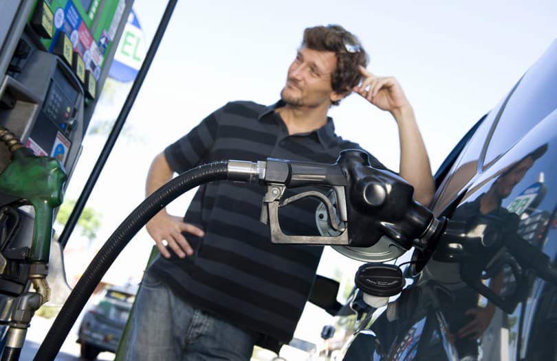 Ilustracija članka: Gdje je nestao novac: Prošle nam je godine država uzela 620 milijuna maraka za ceste