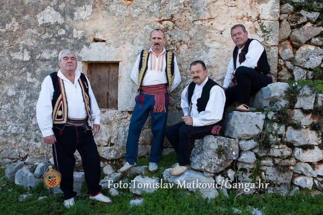 Ilustracija članka: Lola je u gangaškom svijetu besmrtan, njegova pjesma uvijek će se pjevati