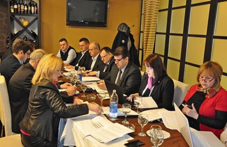 Ilustracija članka: Savez općina i gradova: Nećemo otplaćivati kredit Federacije kod MMF-a