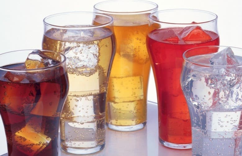 Ilustracija članka: Stižu vrućine! Čuvajte se ovih pića