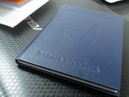 Ilustracija članka: Radne knjižice od sutra odlaze u povijest