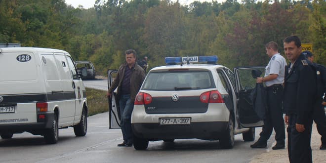 Ilustracija članka: Tko su akteri najveće drumske pljačke u BiH: Ukrali 7 milijuna KM UniCredit banke i u zemlju propali