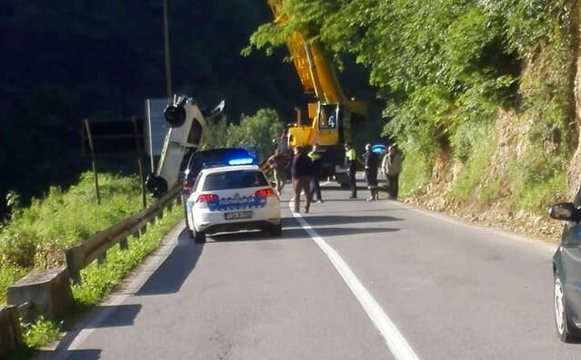 Ilustracija članka: TRAGEDIJA: Djevojka iz Gruda i mladić iz Šipova poginuli nakon što su automobilom sletjeli u Vrbas!