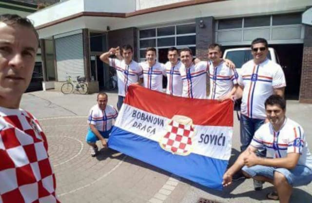 Ilustracija članka: Navijači iz Bobanove Drage otputovali u Francusku bodriti Vatrene