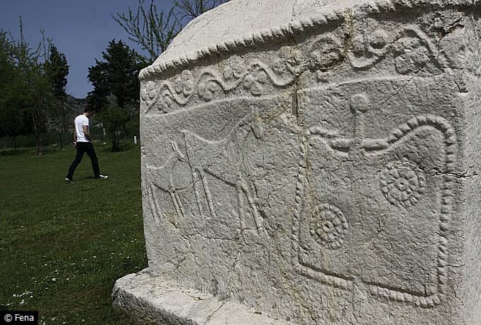 Ilustracija članka: Stećci uvršeni na listu UNESCO-a