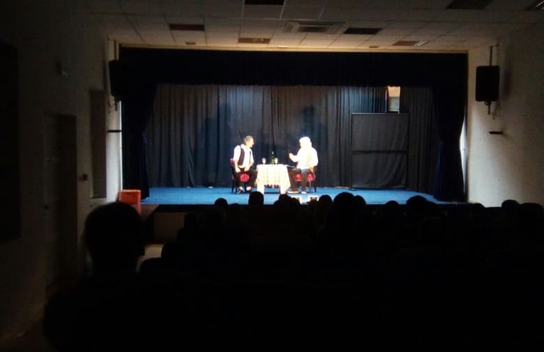 Ilustracija članka: U Grudama treća predstava u dva tjedna, igrali i “Rodijaci”