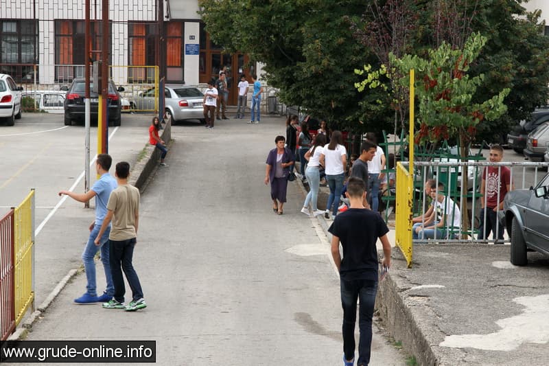 Ilustracija članka: Sindikat uputio zahvalu i podržao roditelje u njihovim zahtjevima za nadoknadu nastave