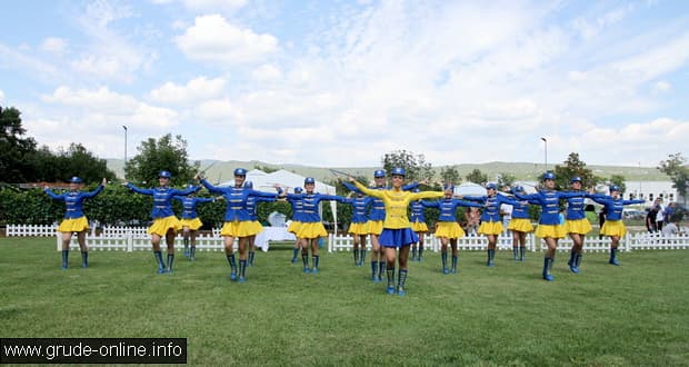 Ilustracija članka: Grudske mažoretkinje vrše upis novih članova