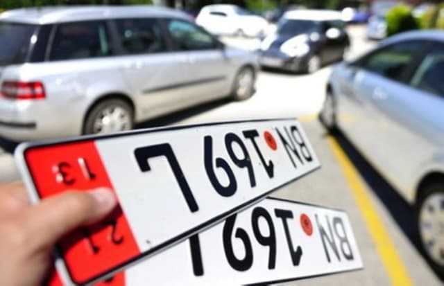Ilustracija članka: Uskoro zabrana vožnje vozila sa stranim oznakama