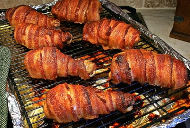 Ilustracija članka: Traži se zabrana: Slanina, šunke i kobasice opasne kao pušenje