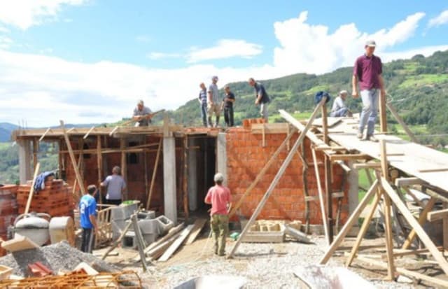 Ilustracija članka: Hercegovci se sve više odlučuju za manje kuće, dalje od glavnih prometnica