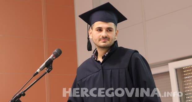 Ilustracija članka: Prekrasan govor studenta farmacije na oproštaju od fakulteta koji morate pročitati