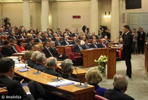 Ilustracija članka: HDZ i Most u Saboru pozvali na zaštitu Hrvata u BiH