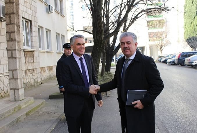 Ilustracija članka: Učestale krađe automobila i razbojništva: Mostar mjesto okupljanja kriminalaca iz BiH