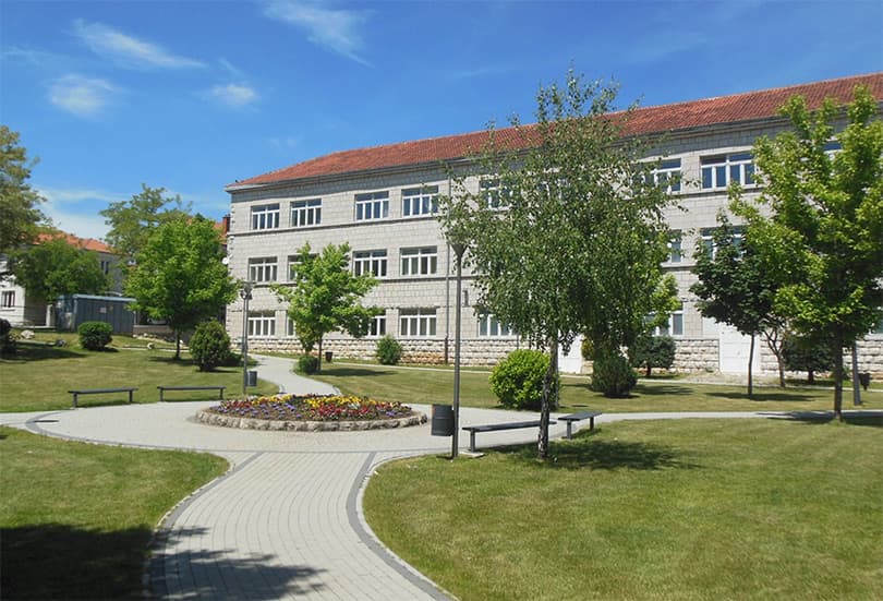 Ilustracija članka: Posuška Gimnazija u srijedu će obilježiti 50. obljetnicu osnutka