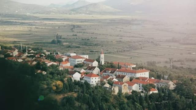 Ilustracija članka: Imocki je grad di i Bog ne radi poslije podne i po