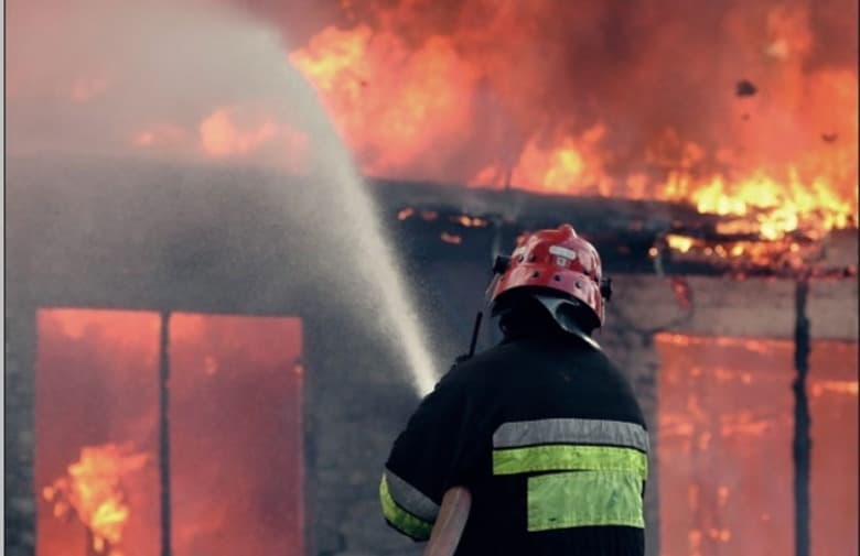 Ilustracija članka: Zapalila se zgrada Autoherca u Čapljini