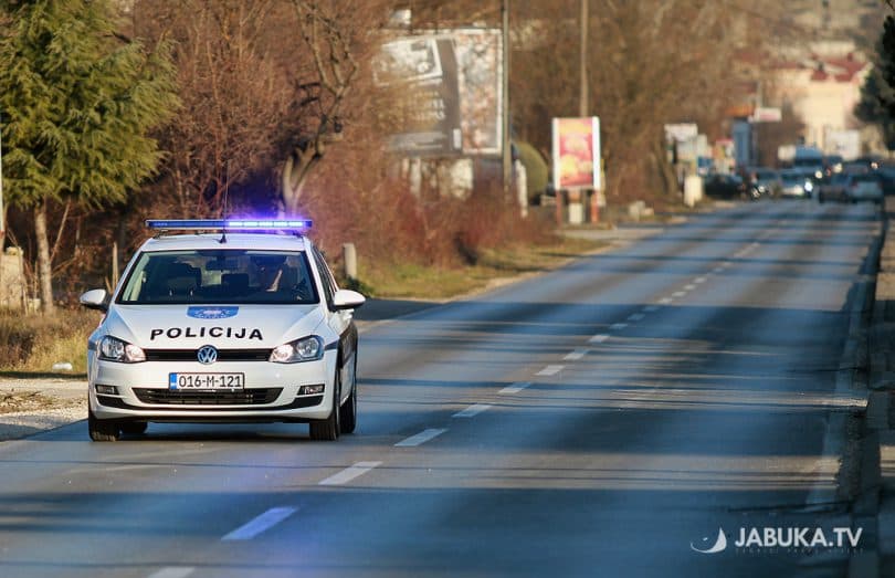 Ilustracija članka: Široki Brijeg: Oružana pljačka i premlaćivanje u obiteljskoj kući