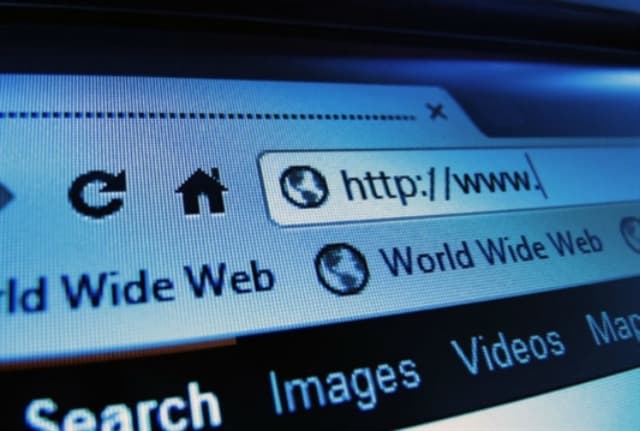 Ilustracija članka: Mostarci srušili stranice FUP-a