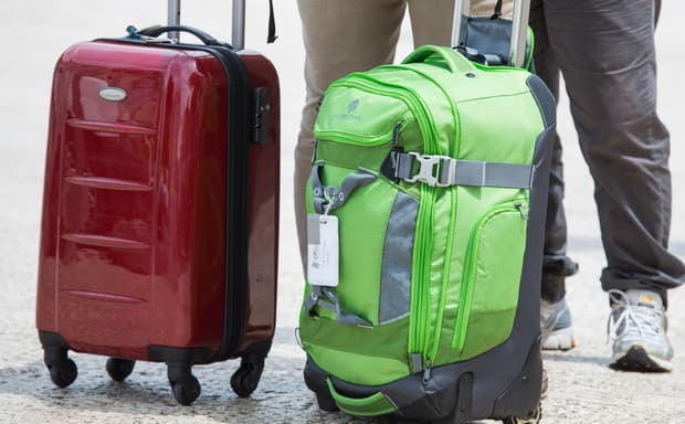 Ilustracija članka: Dalibor Milas: Iseljavanje iz zemlje uhljeba i ratnih profitera