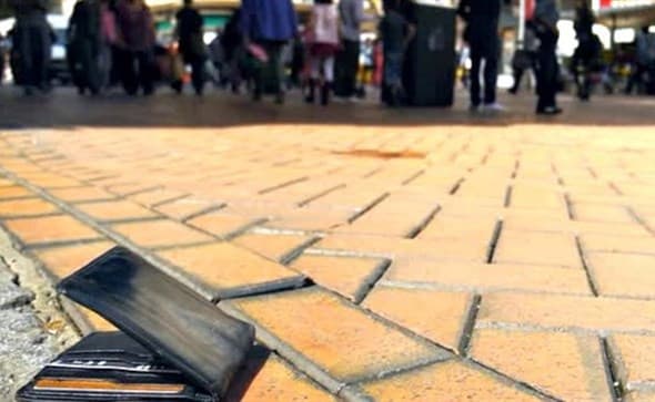 Ilustracija članka: Gruđanka pronašla novčanik pun novca i dokumenata i vratila vlasniku, časniku Hrvatske vojske