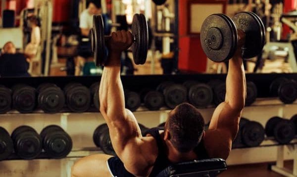 Ilustracija članka: Hvalite se slikama fitnessa, trčanja, teretane? Imate psihičkih problema