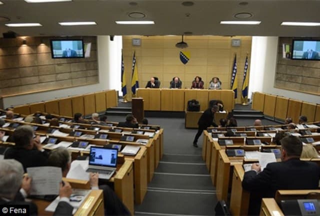 Ilustracija članka: Napad na Hrvate: I devedesetka napustila zasjedanje