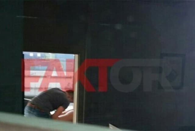 Ilustracija članka: Zbog fotografija neprimjerene masaže suspendirana tri djelatnika UNO