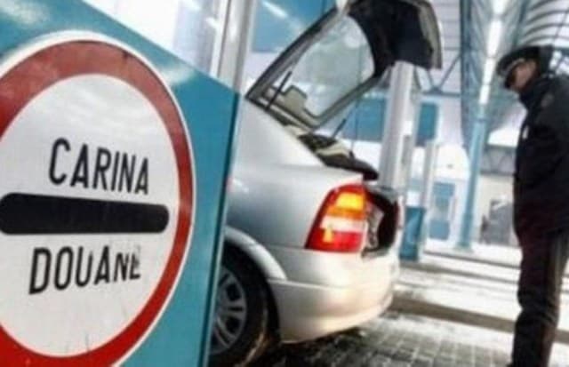 Ilustracija članka: Možete prenijeti duhan, alkohol, voće, povrće i slično ali meso ni u sendviču