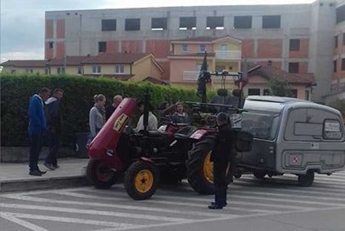 Ilustracija članka: Nesvakidašnji hodočasnici: Traktorom iz Poljske stigli u Međugorje