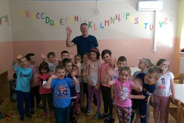 Ilustracija članka: Thompson posjetio Dječji vrtić Ljubuški