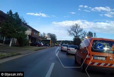 Ilustracija članka: Široki Brijeg: Nakon sudara automobil završio u jarku