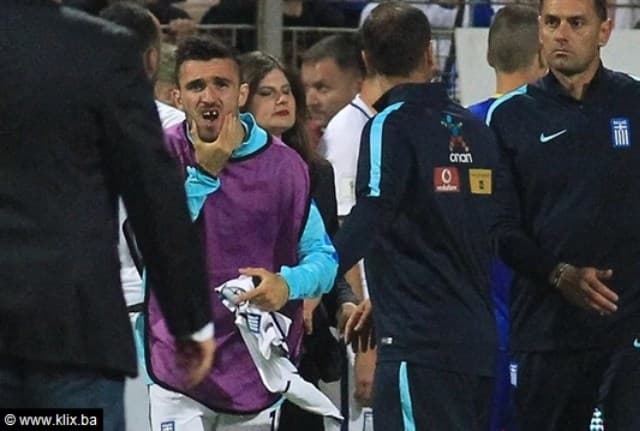 Ilustracija članka: VIDEO | Pomoćni trener reprezentacije BiH nokautirao grčkog nogometaša