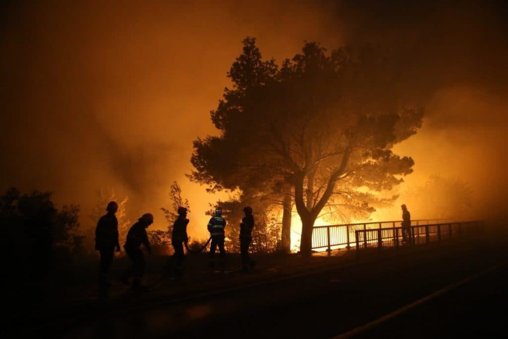 Ilustracija članka: Požar u Tučepima: Evakuirani turisti iz hotela i stanovnici istočnog dijela grada (VIDEO) 