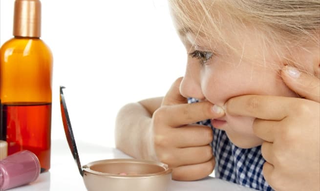 Ilustracija članka: Zbog hormona u piletini, djeca, osobito djevojčice, u pubertetu već s 5 godina