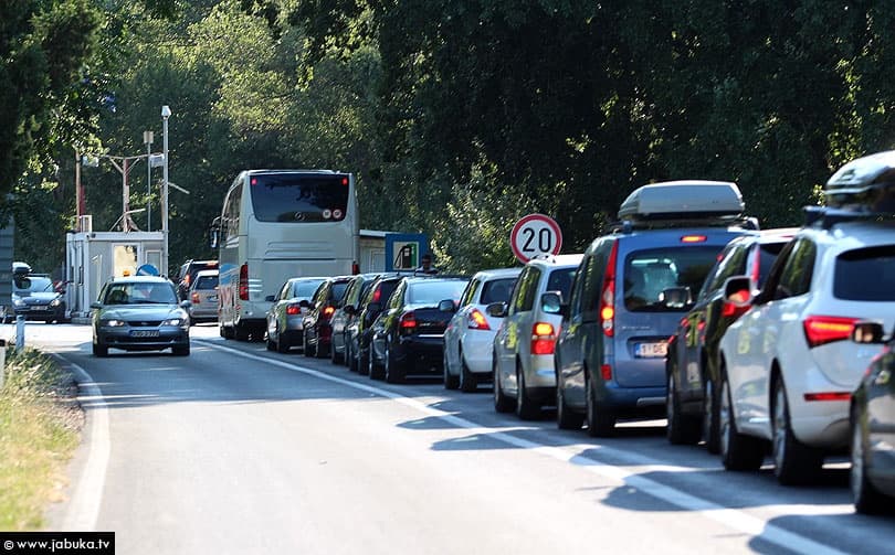 Ilustracija članka: Zbog gužve na Doljanima vozačima se savjetuje korištenje drugih prijelaza
