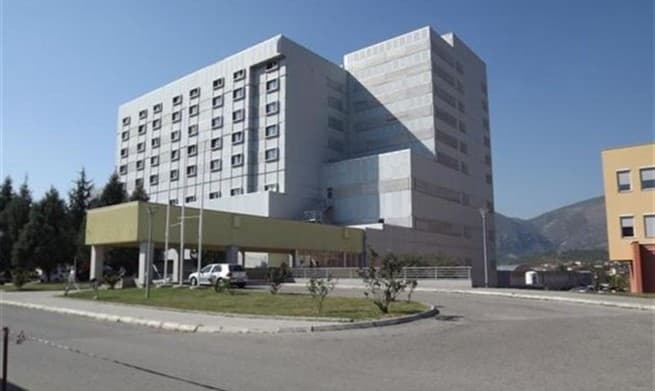 Ilustracija članka: Škare u trbuhu: SKB Mostar će pacijentu morati isplatiti oko 20.000 odštete