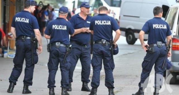 Ilustracija članka: Novi Zakon smanjit će mirovine policajcima i profesorima za 200 KM