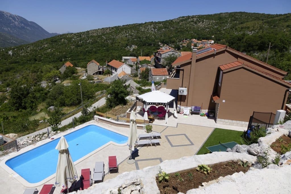 Ilustracija članka: Kuće za odmor na području Imotske krajine oduševljavaju strane goste