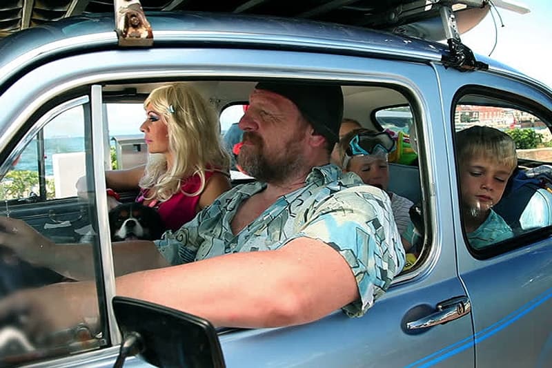 Ilustracija članka: Pročitajte koje dokumente moraju imati djeca i psi na granici te što možete prenijeti