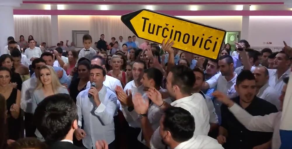 Ilustracija članka: Znak Turčinovići osvanuo u svatovima