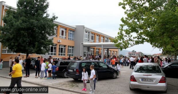 Ilustracija članka: U ŽZH-u manje 30 prvašića i čak 224 srednjoškolca!?