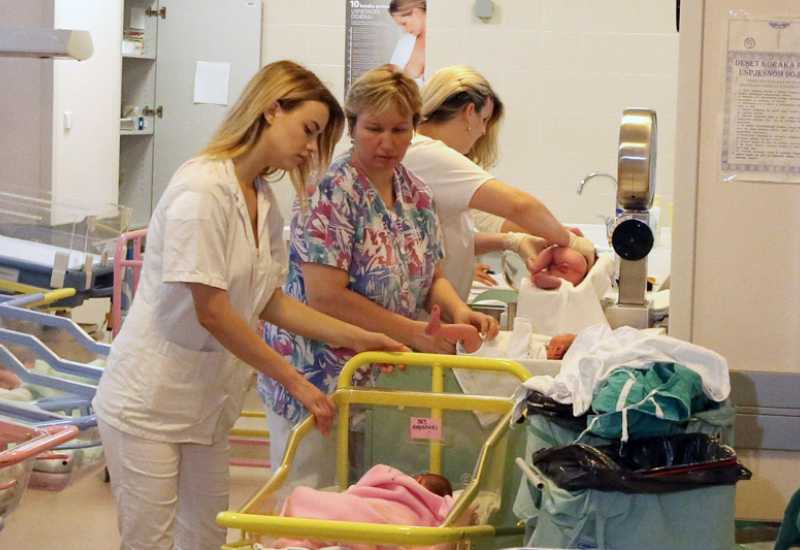 Ilustracija članka: Žene u BiH u prosjeku rode 1,4 djece, a udaju se u 26 godini